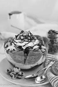 Chocolate Cookie Sundae