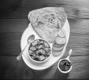 Aloo Pyaz Sabji With(4 Plen Paratha)