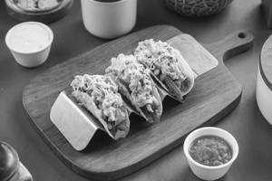 Fajita Vegetables & Guacamole Taco