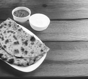 2 Stuffed Aloo + Pyaz Paratha + Achar