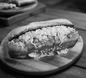 Cheese + Panner Slice Hot Dok
