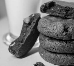 Double Chocolate Nut Cookie