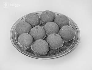 Moong Ka Ladoo