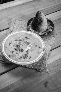 Macher Muro Diye Daal