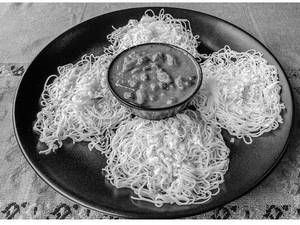 Idiappam With Kadlai Curry (240 Gms)(prep Time 30 Mins)