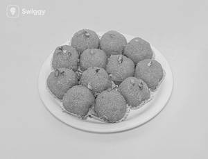 Kanpuri Ladoo