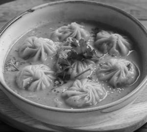 Jhol momos [nepalee] [non veg] [7 pieces]
