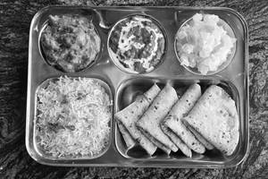 Veg Deluxe Thali