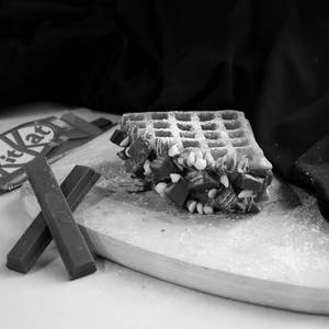 Try Kit Kat Waffle Sandwich