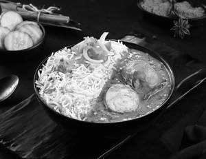 NH1 Dhaba Egg Curry [Steamed Rice] Bowl