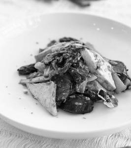 Stir Fry Pok Choy And Water Chestnut