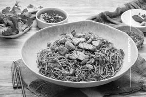 Chilli Garlic Chicken Noodles