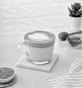 Hot Japanese Matcha Latte [Regular]