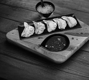 Veg Momos [6 Pieces]