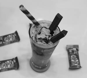 Kit Kat Chocolate Thick Shake
