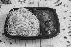 Neymar Chicken hakka noodles with chilli pork combo