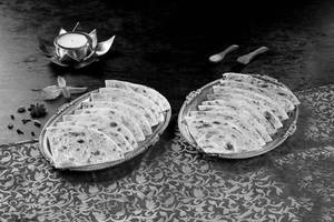 Nafees Laccha Paratha (Pack of 4)