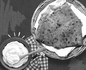 Plain Paratha (2 pc) with curd/bhaji