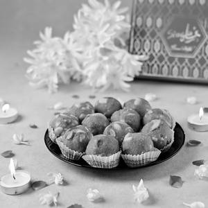 D.F. Besan Laddu
