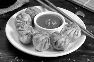 Paneer Fried Momos (6 Pcs)