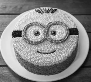 Minions Cake (500gm)
