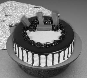 Eggless Kit Kat Cake (500 Gms)