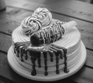 Chocochips With Milk Chocolate Cake (500gm)