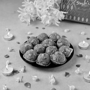 Atta Panjeeri Laddu