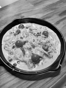 Veg Alfredo White Sauce - Spaghetti Mania