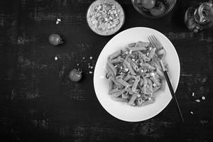 Veg Arrabiata Penne Sauce [Red Sauce] With Garlic Bread