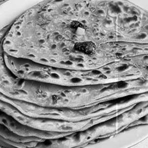 Garlic cheese burst paratha