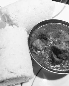 Puttu & Chicken Curry