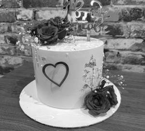 Bride To Be Special Cake (1Kg)
