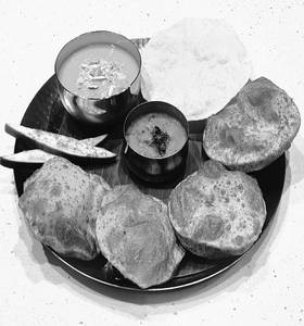 Aamras Puri