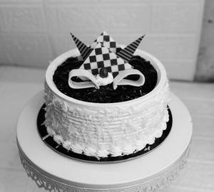 White Forest Cake [600 Gms]