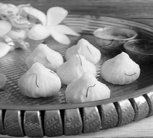 Plain Modak