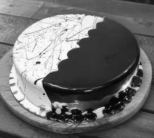 Chocolate Vanilla Cake (500Gm)