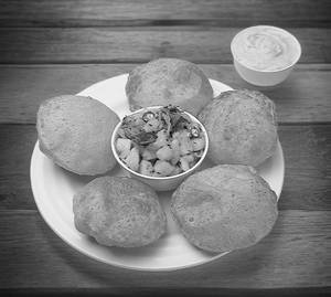 Puri Bhaji Shrikhand