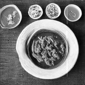 Steamed Pork Momos [8 Pieces, Big]