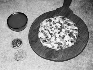 Mushroom Cheese Pizza