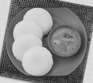 4 Idli  Sambar