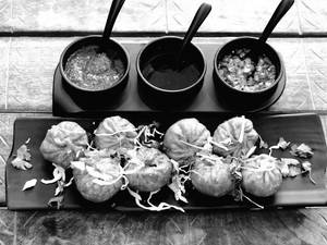 Mixed Veg Momos [8 Pieces, Big]