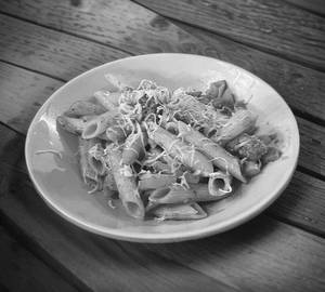 Red sauce pasta veg