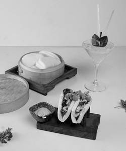 Bbq Grilled  Chicken Open Bao (2 Pcs)