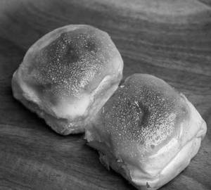 Extra Pav [1 Piece]