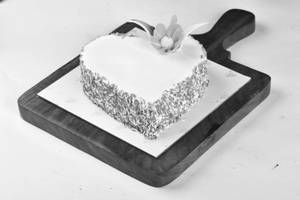 Little Heart Strawberry Cake