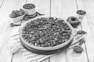 Chicken Kheema Pizza