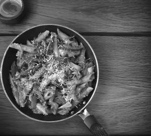 Red sauce pasta
