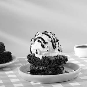Fudge Brownie Sundae- Regular
