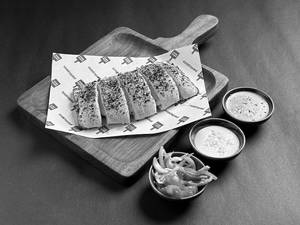 Veggie Stuffed Garlic Bread